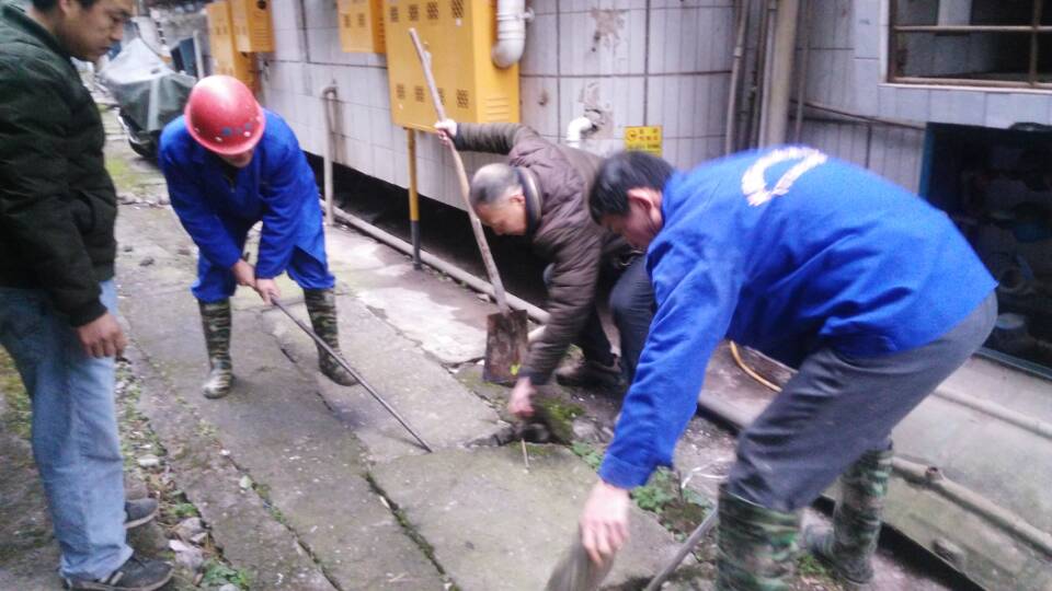 富裕清掏化粪池、管道疏通一站式服务<高效><技术><可靠>