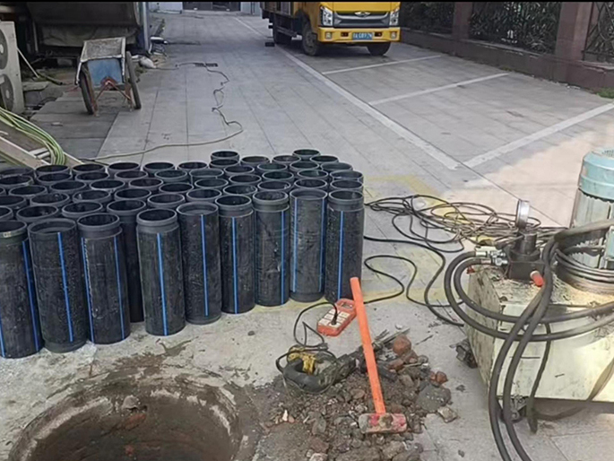 富裕PE置换管厂家 DN315置换管 非开挖管短管置换